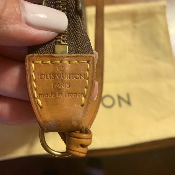 Louis Vuitton Pochette - Picture 5 of 12